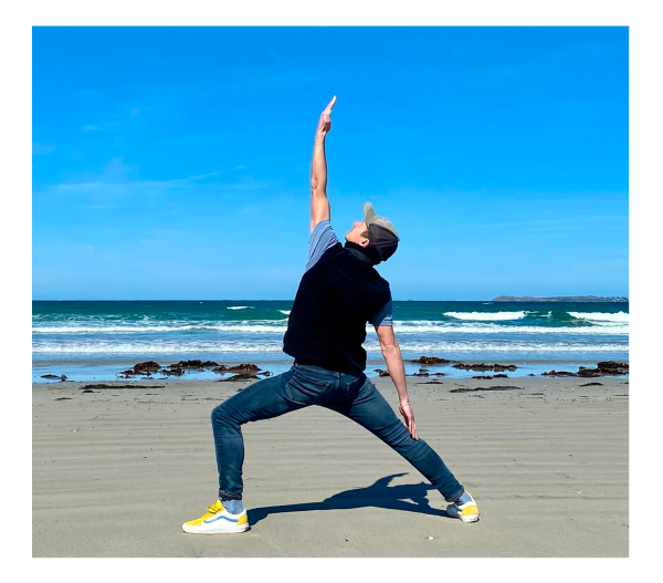 Yoga Sur La Plage - BANANA YOGA