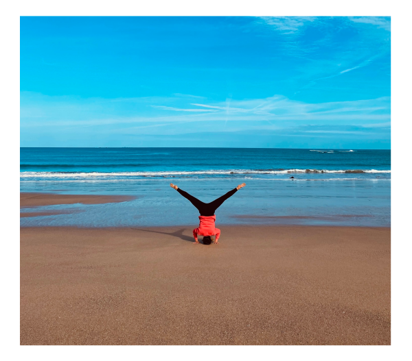 Yoga Sur La Plage - BANANA YOGA
