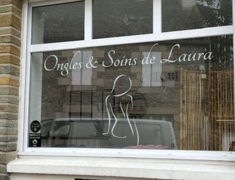 Ongles & Soins de Laura - Vitrine