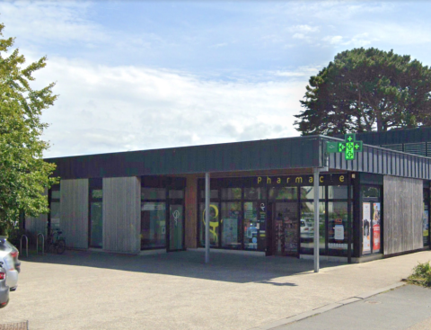 Pharmacie de Locquirec - Extérieur